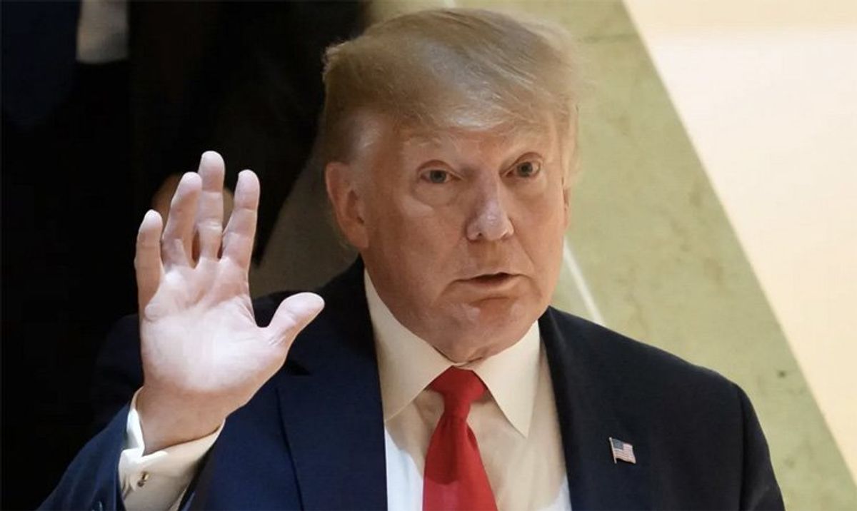 Trump is scrambling for cash because his Florida lawyers are 'holding him up for money': analyst