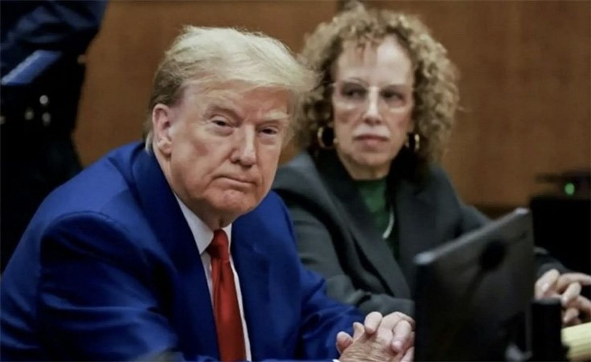 'Trump has 'no better option' and is 'stuck' with current losing legal team: reporter