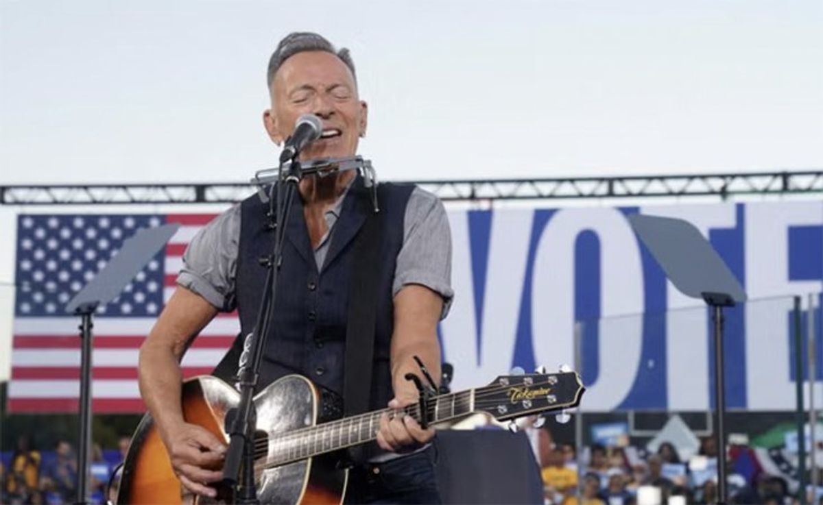 Dem insider claims Bruce Springsteen just showed us a way to rise above Trump