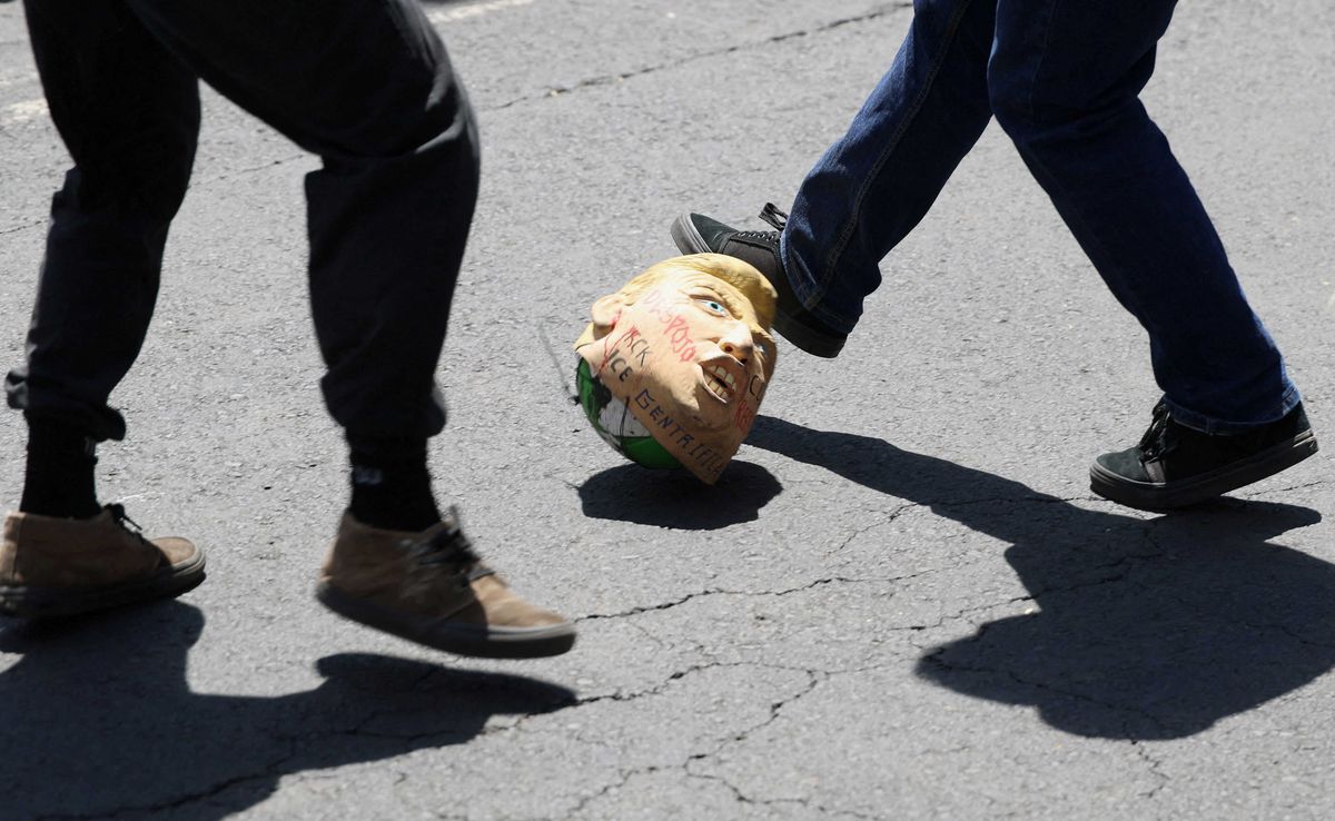 Trump's latest rant spells 'beginning of the end of the US': conservative commentator