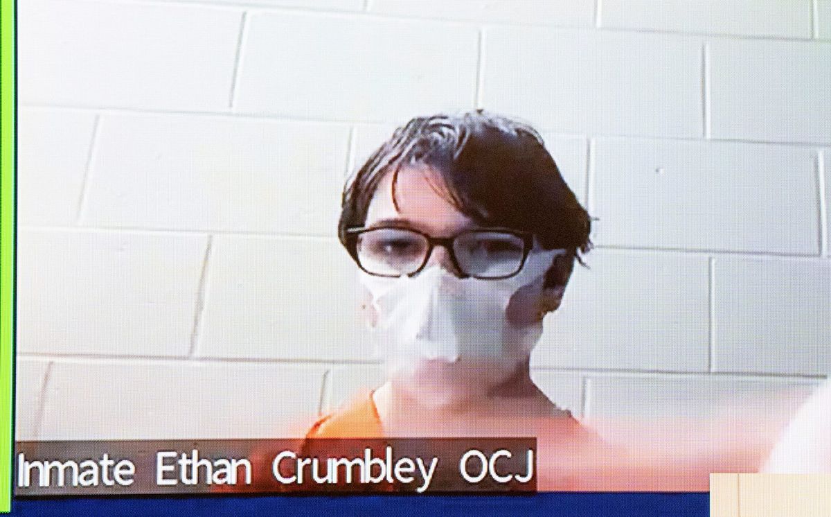 Father of Oxford school shooter allegedly threatened the prosecutor in his case