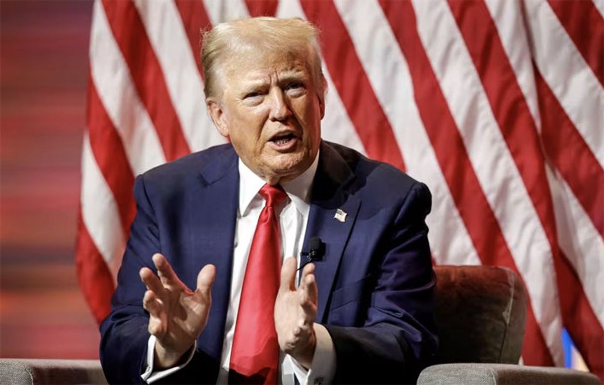 'He couldn't help himself': Journalist singles out bizarre act by Trump during grilling