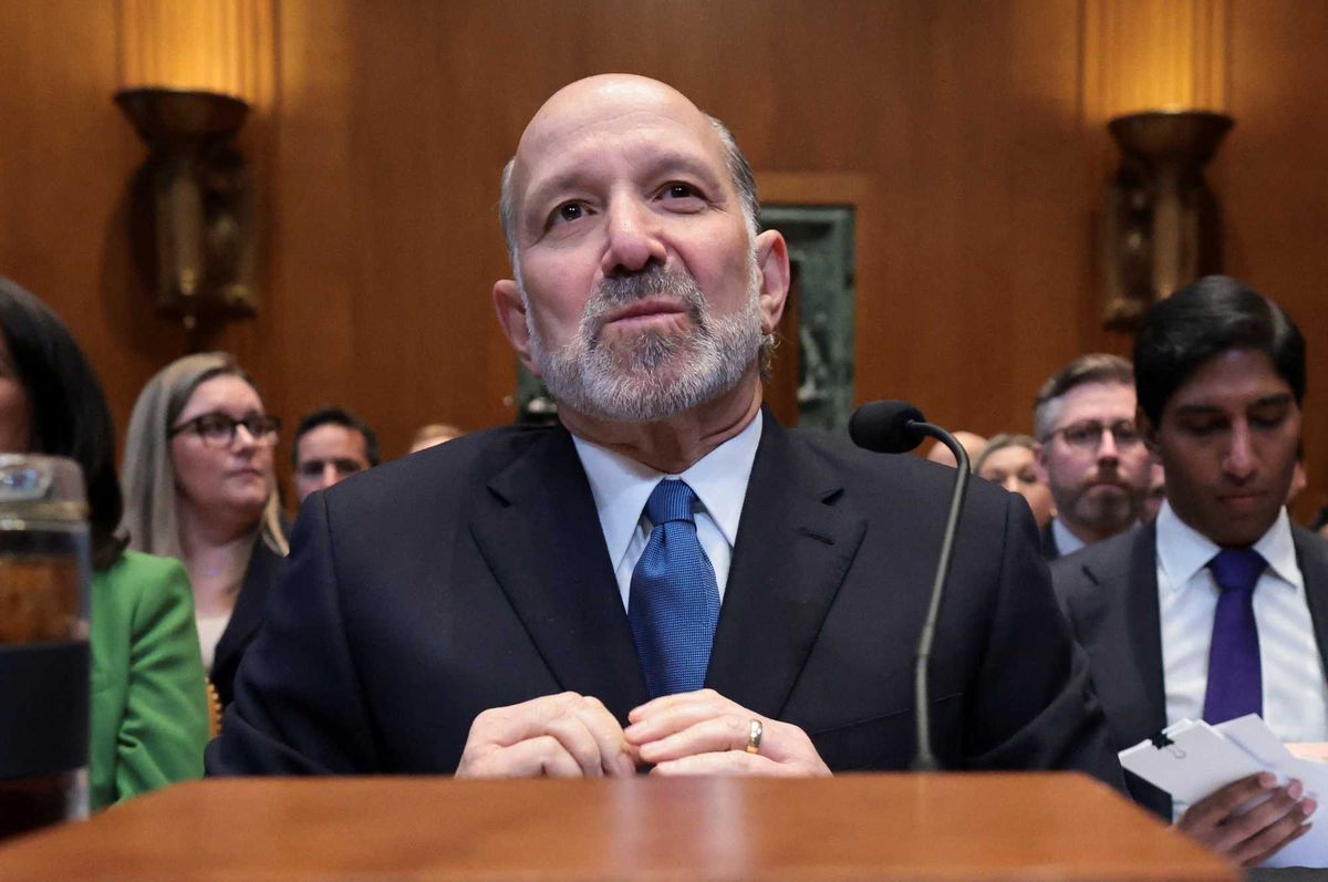 Dem lawmaker taunts Trump Cabinet member just hours ahead of Epstein interview