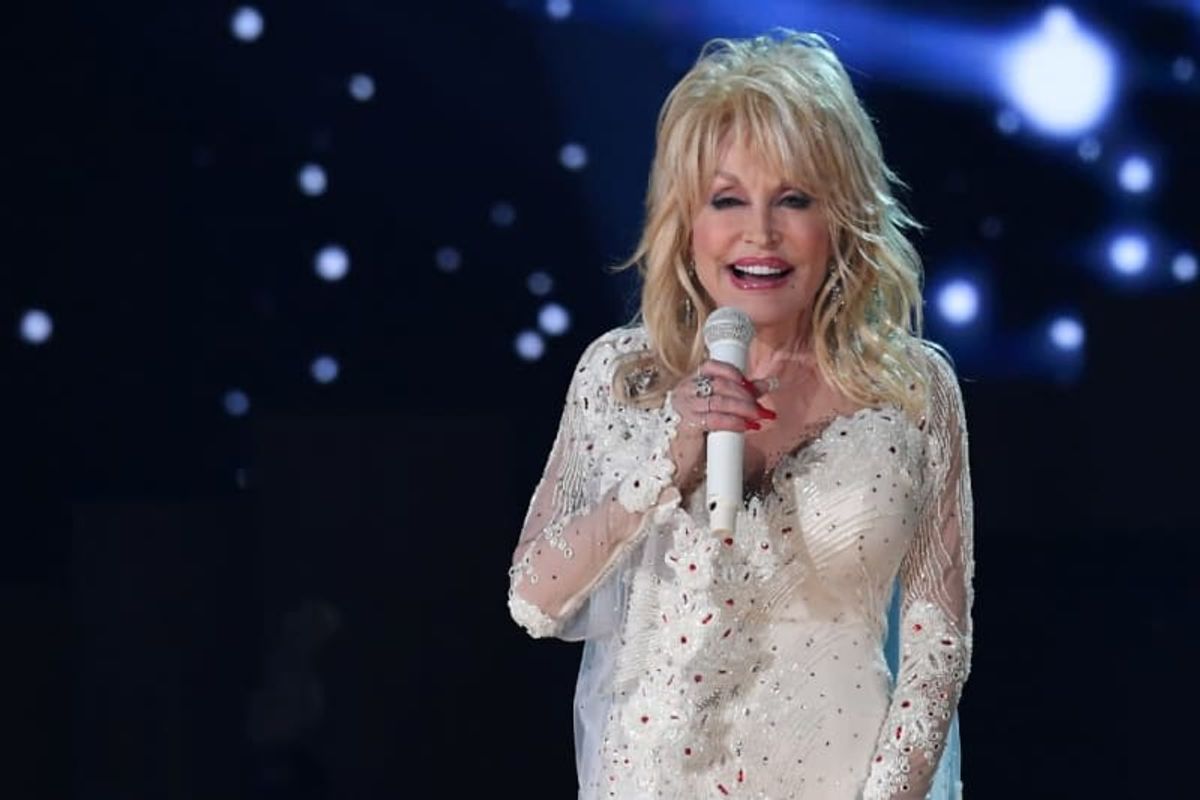 9 to 5: Dolly Parton isn't slowing down