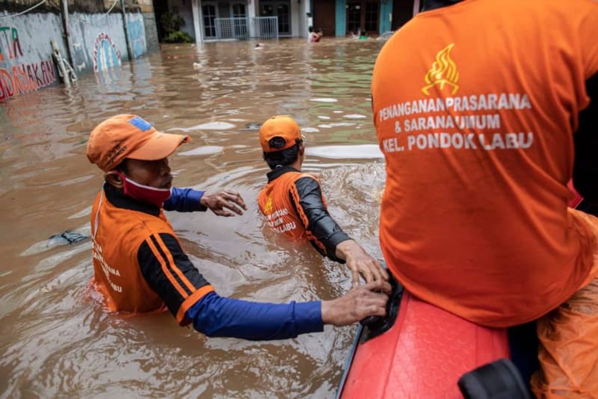 Rainy season floods hit greater Jakarta, displacing thousands