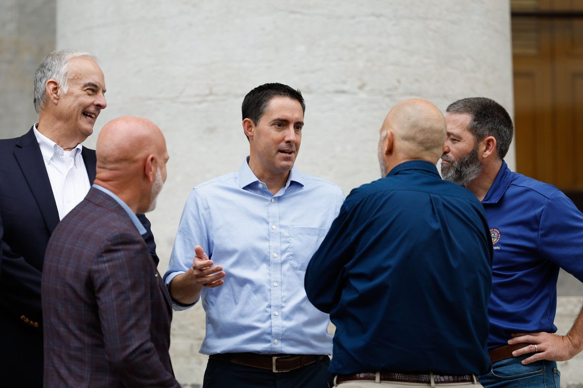 Republican defends removing nearly 27,000 Ohio voters ahead of November election