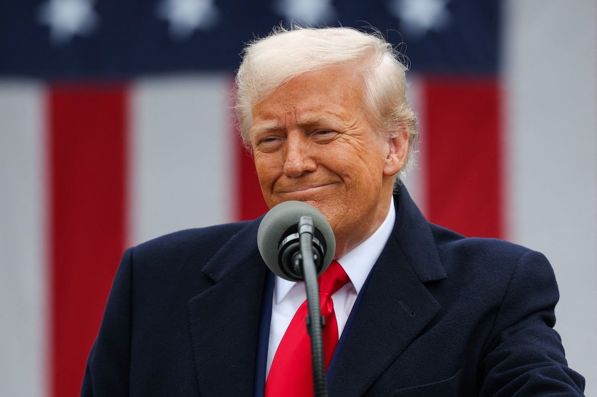 'Who holds the power?' Defenders of Trump in criminal cases turn on him in court filing