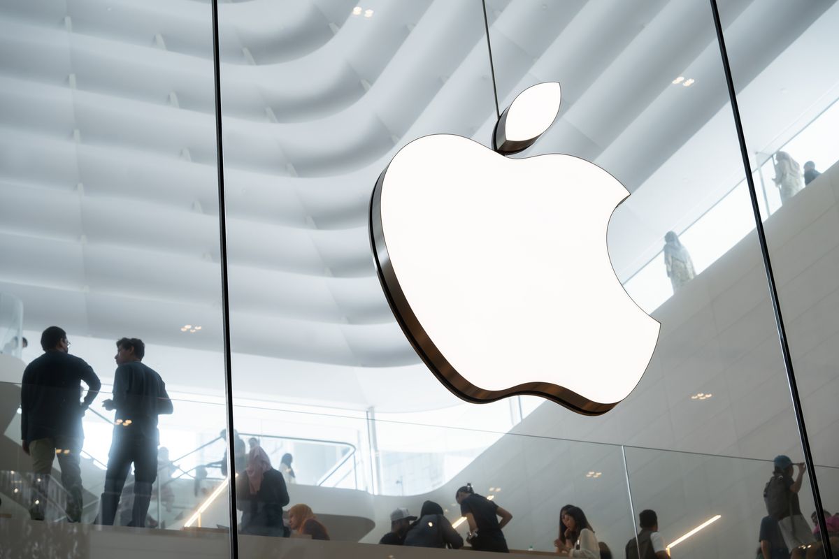 Begging business leaders flood Trump with pleas for help after Apple wins tariff exemption