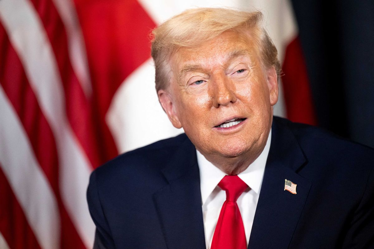 'Do you still love me?' Trump begs for cash in bizarre Valentine's Day 'love letter'