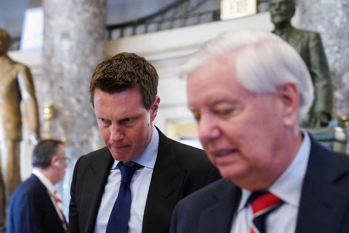 Curious Trump SOTU guest 'may raise eyebrows at Netflix': NYT reporter