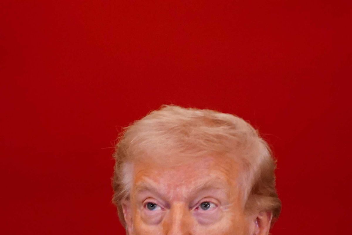 Conservatives flag 'five-alarm fire' as support for president collapses: 'Reverse course!'