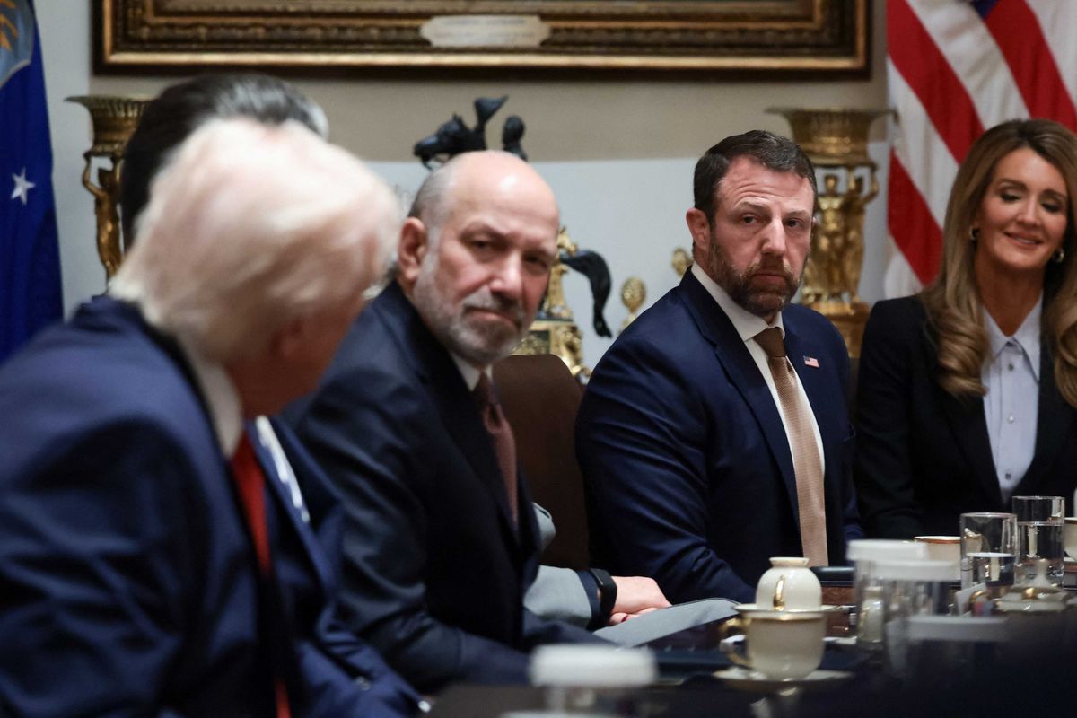 'Bondi is not the last one': Insiders reveal Trump eyeing cabinet purge amid war fallout