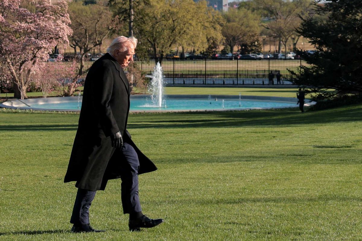 This mess proves Trump is no longer in charge