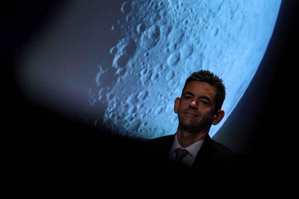Trump’s moon mission crumbles as ‘massive blow’ almost 'surely' to push project past term