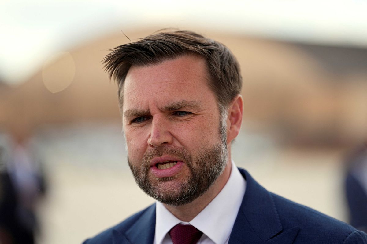 JD Vance throws own White House under the bus with shocking admission