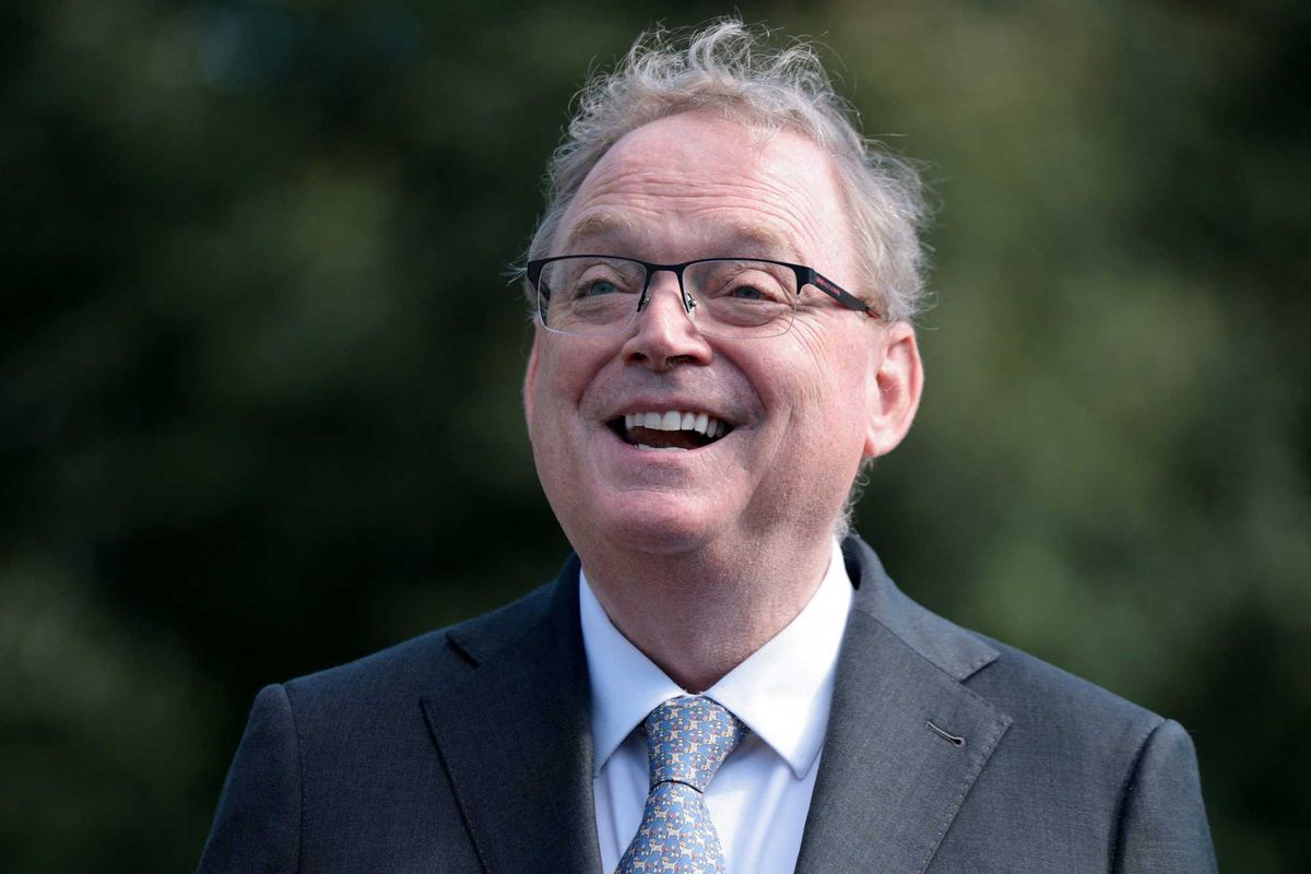 Hassett's hamburger humblebrag leaves Americans heaving: 'This is offensively ignorant'