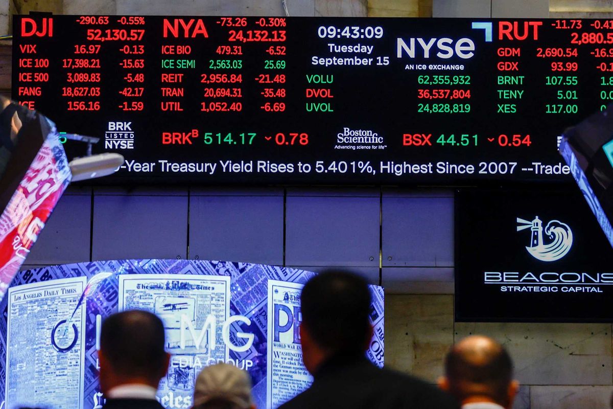 Recession fears fly on Fox Business as host turns on Trump's war: 'Playing with fire'
