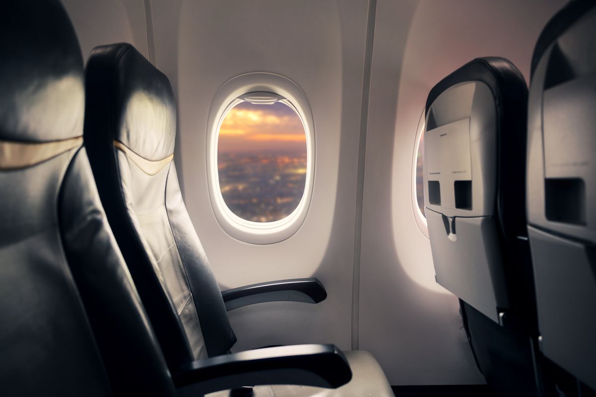 Black TikToker shames plane passenger in seat next to her for sending racist texts about her