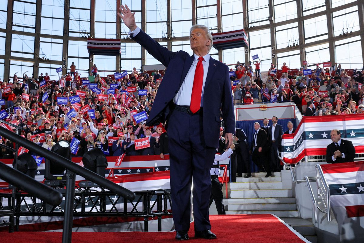 'American version of Adolf Hitler': Major Jewish newspaper makes stark Trump comparison