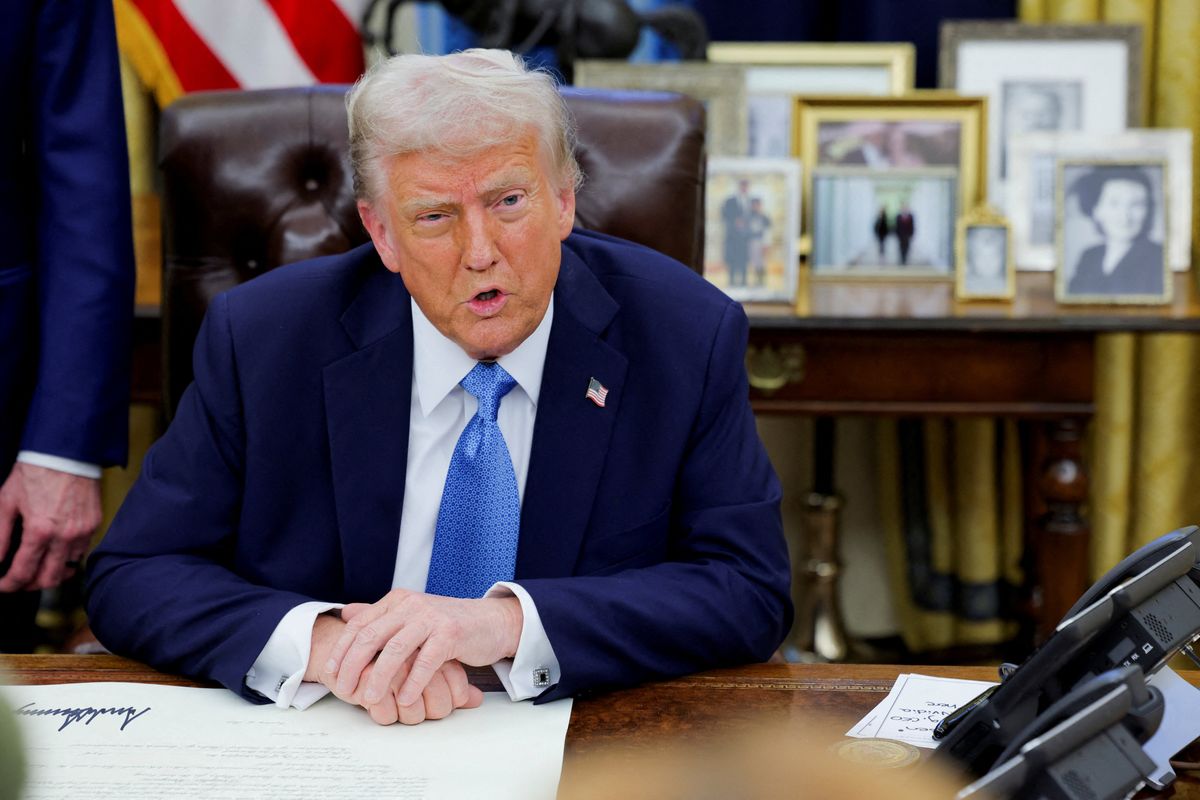 Trump advances plan to fill federal government with 'political cronies'