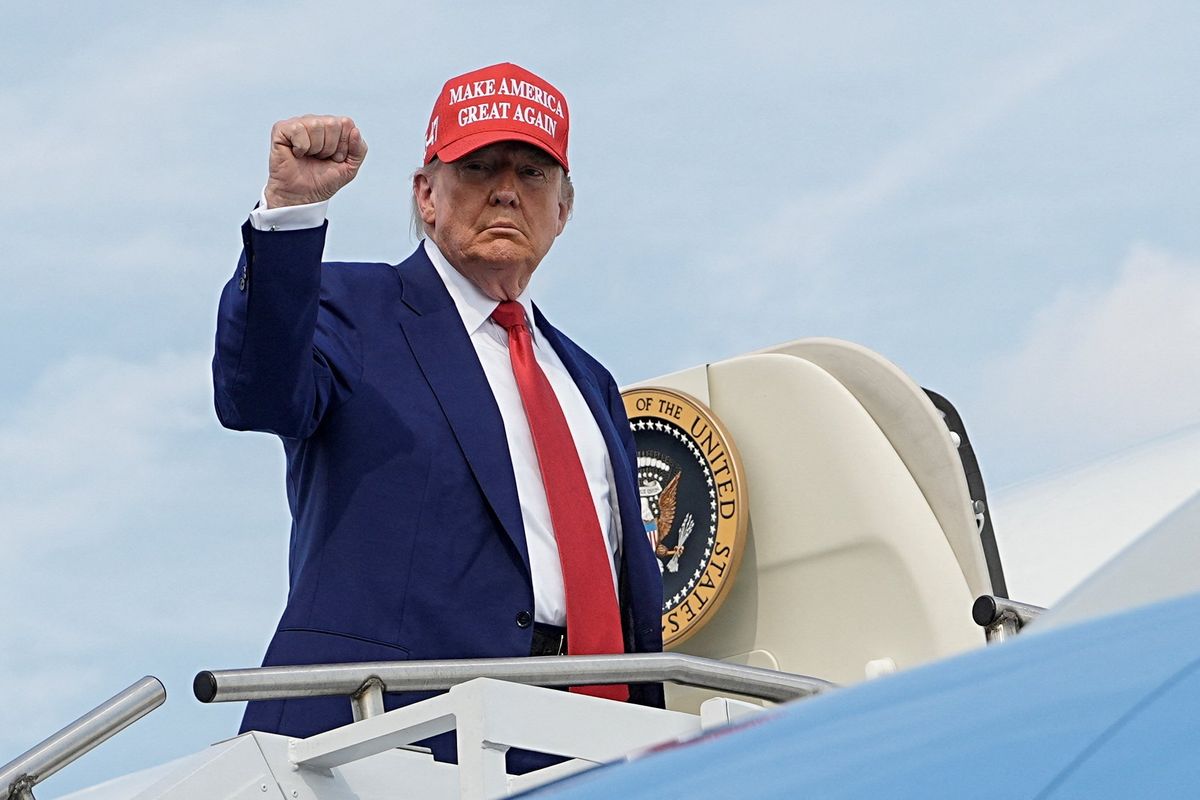 'Toast': Biographer predicts Trump aide's 'head will roll' amid Iran chaos