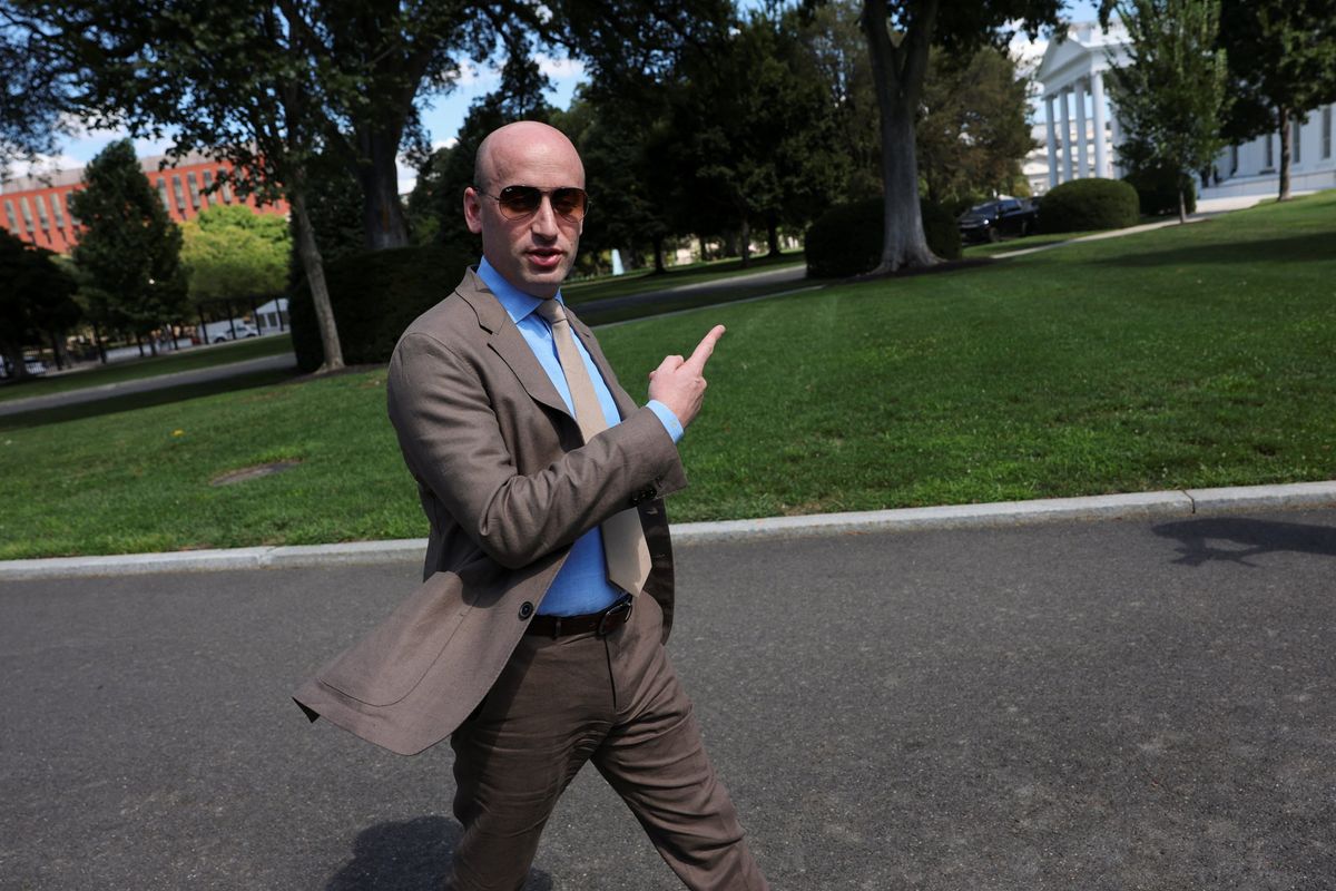 Stephen Miller's wife is laying path for him to launch presidential run: analyst