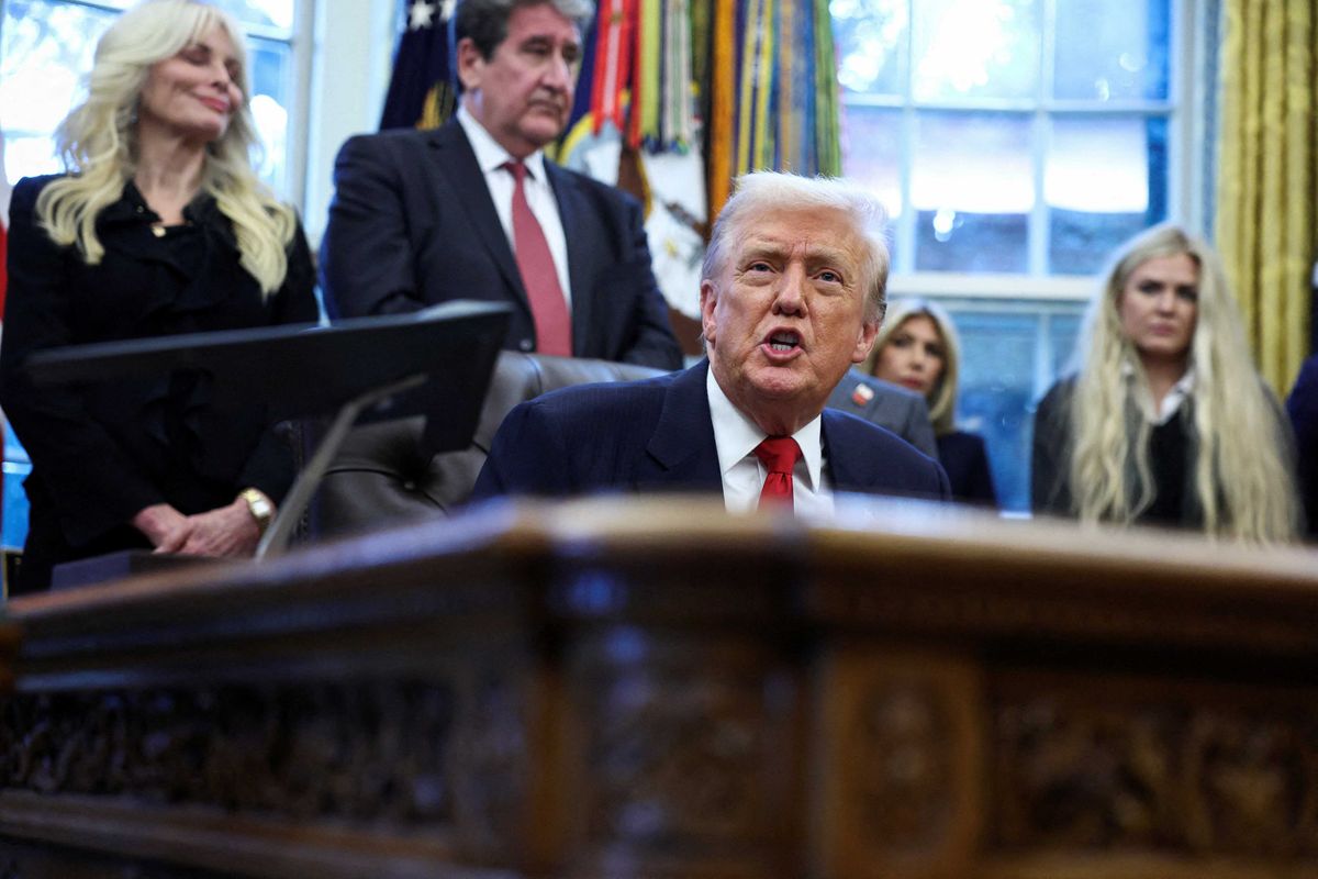 ‘Sign of complete political collapse’: Trump dragged over panicked plea in GOP race