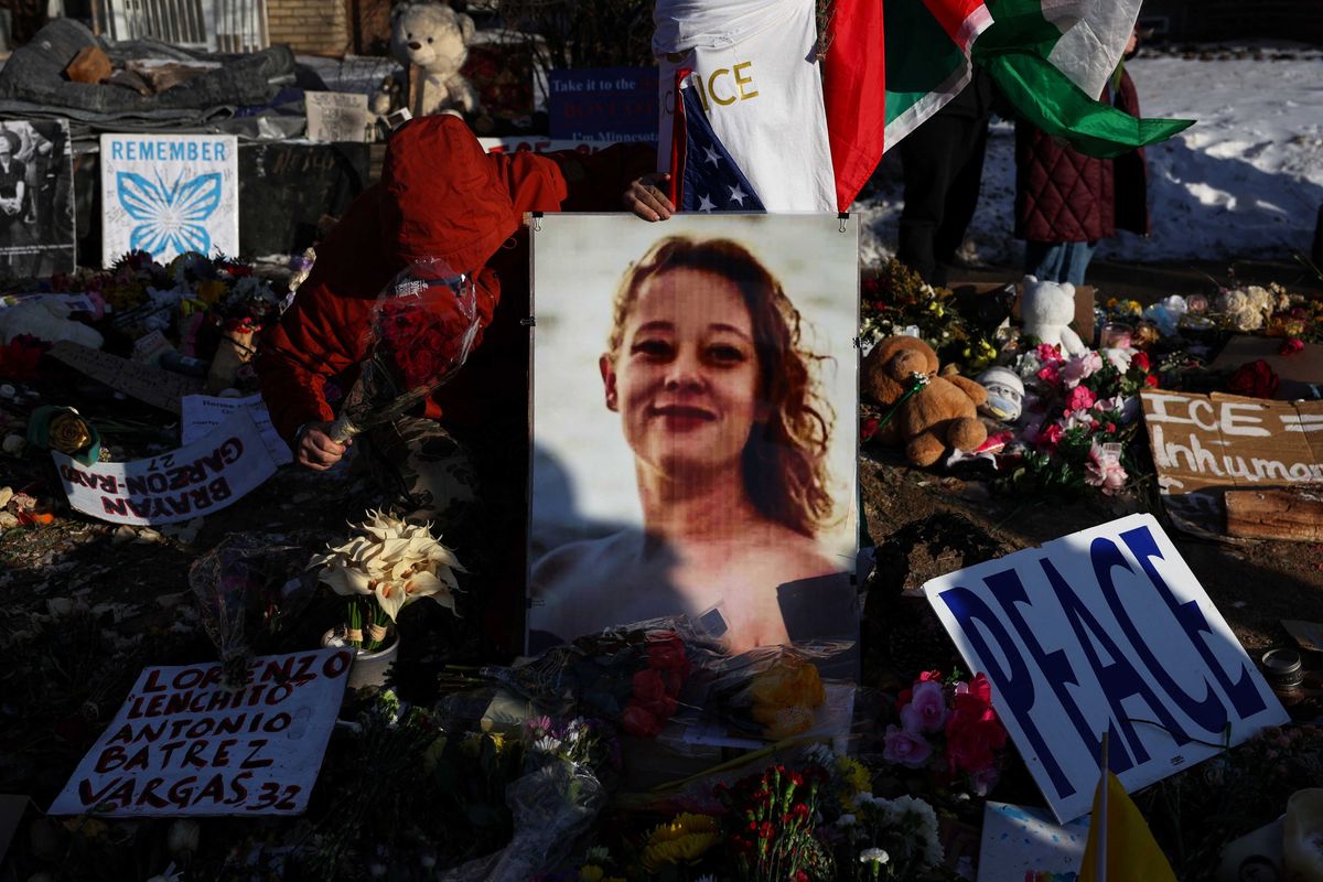 Furious immigration staff want out as killings send morale to 'catastrophic' low: Fox News