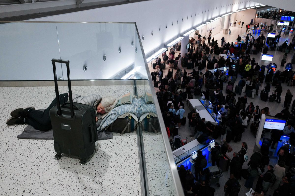 ICE agents caught between contradicting orders