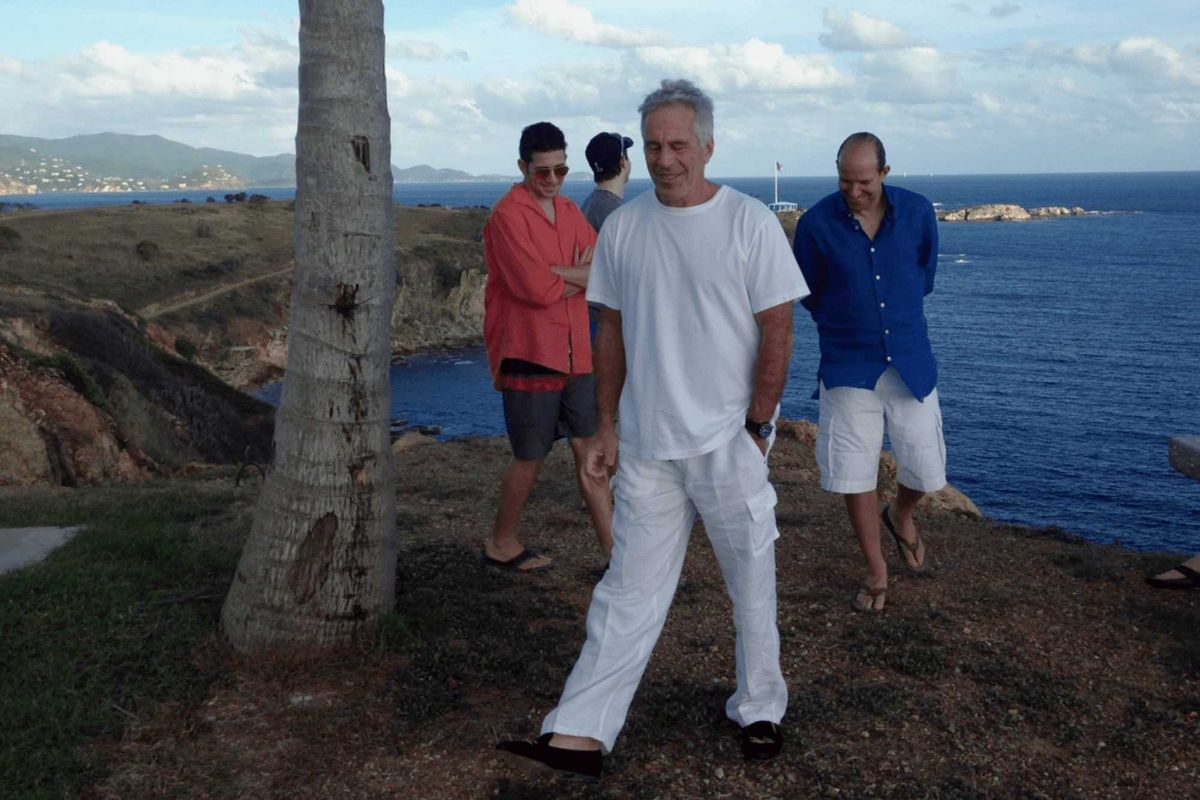 Famed reporter flags Trump official she suspects helped make Epstein’s death possible