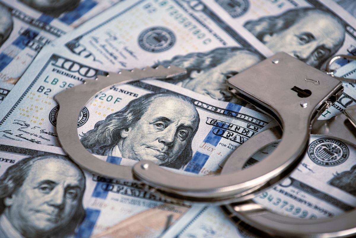 California congressman loses nearly $10K in mail theft