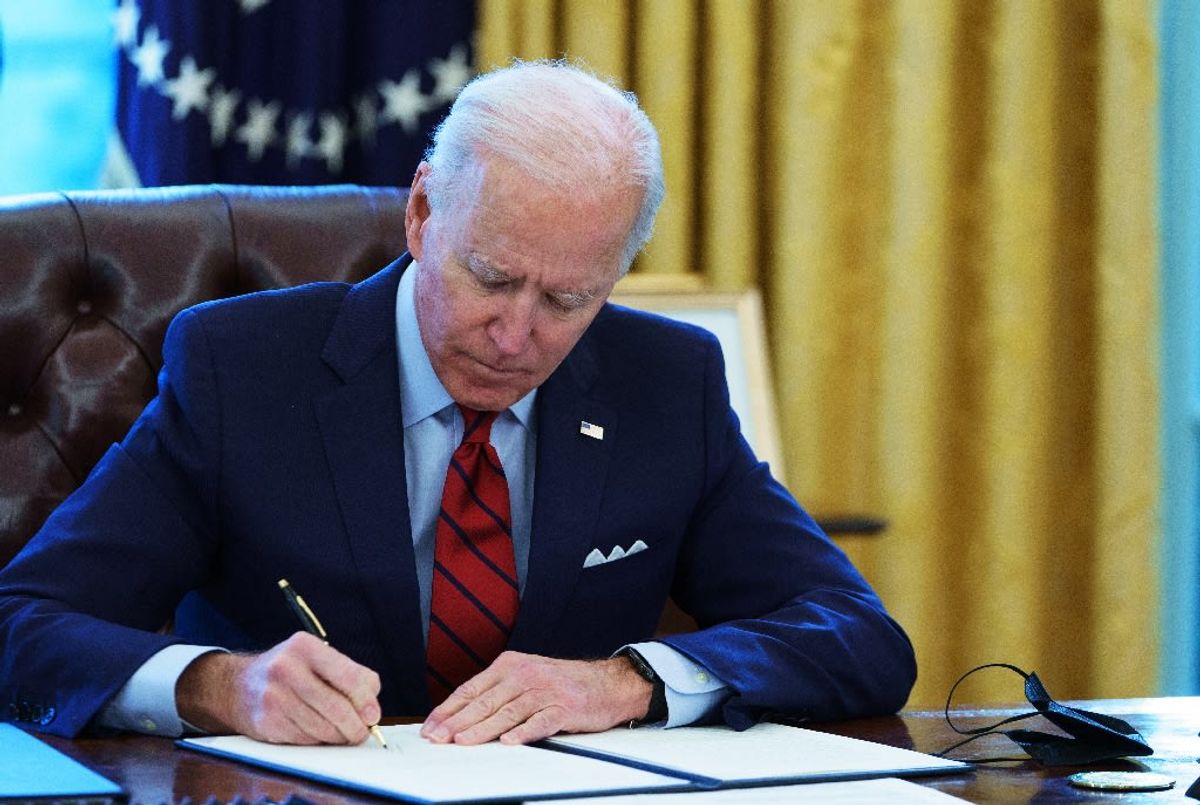 Anti-war Democrats applaud Biden for freeze on US arms sales to Saudi Arabia