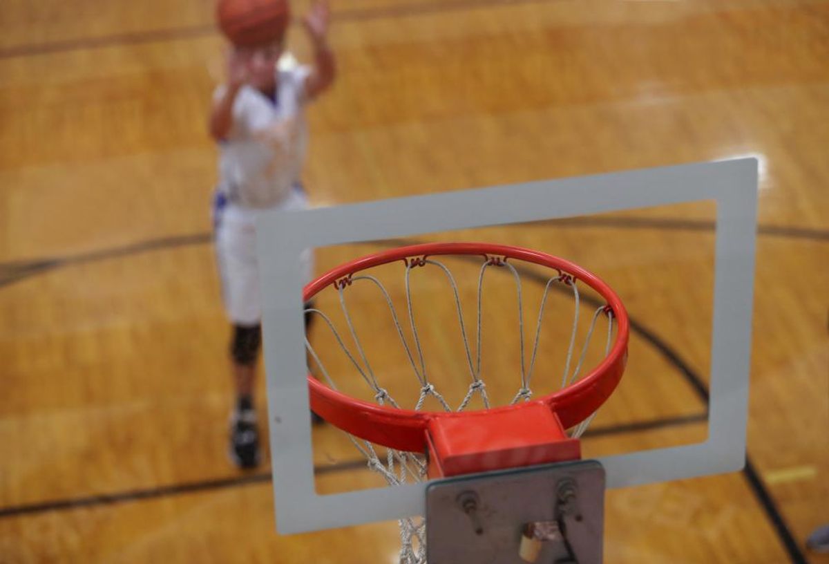 High school basketball team pelted with racial slurs and denied service by Wendy's manager: police