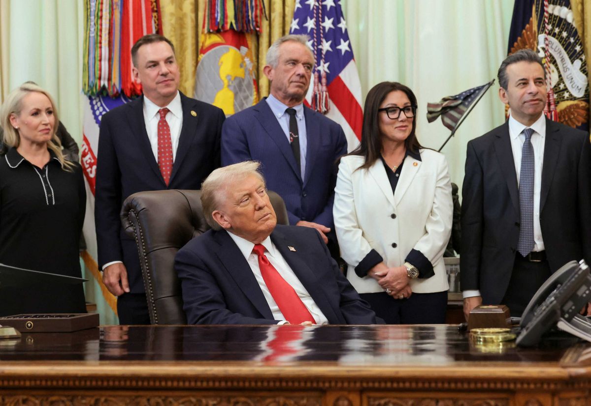 Strip-club loving ex-Trump cabinet member busted for in-office 'beatdowns'