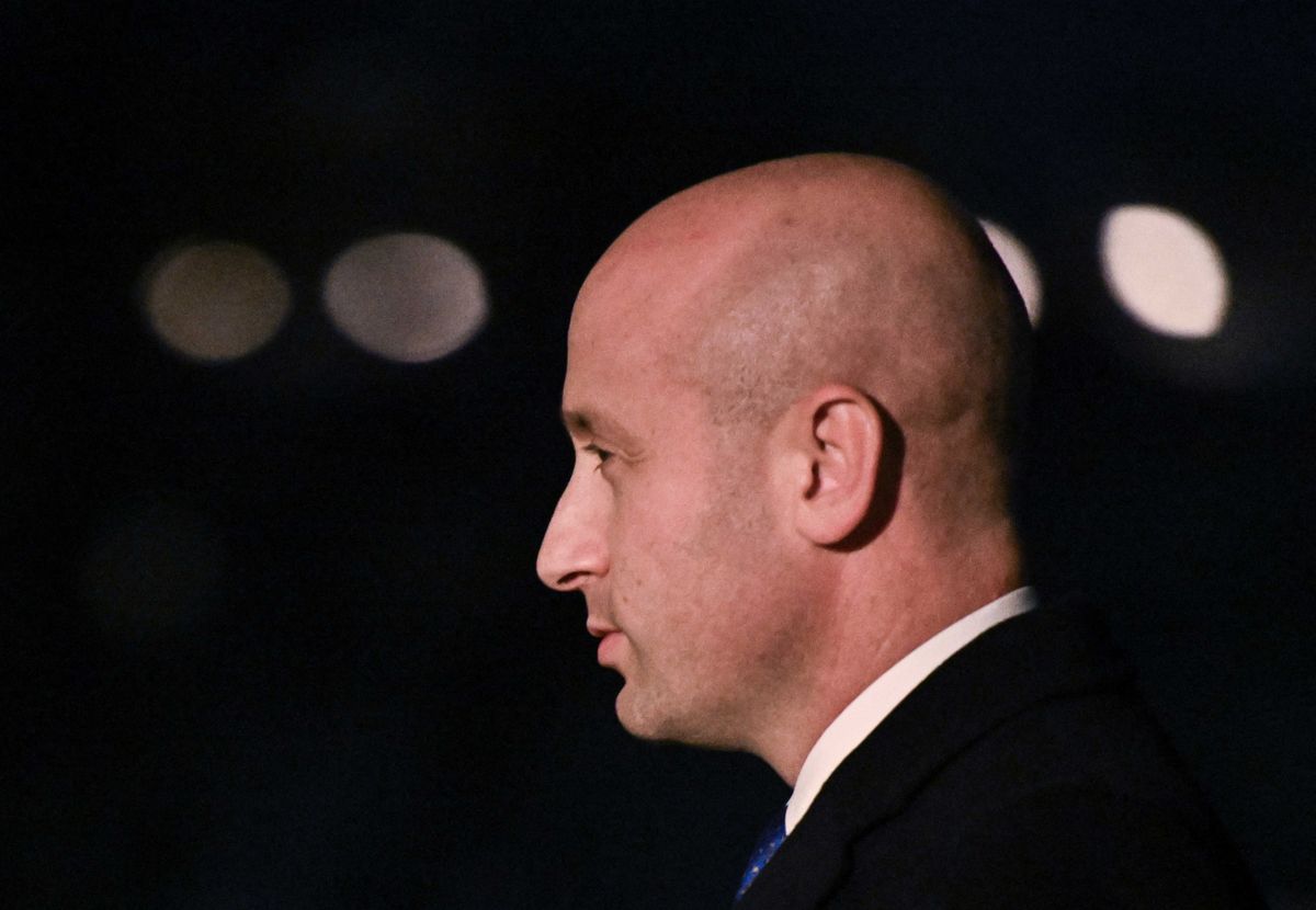 'A divide between MAGA': Immigration enforcement chaos fueling 'ongoing war' in key agency