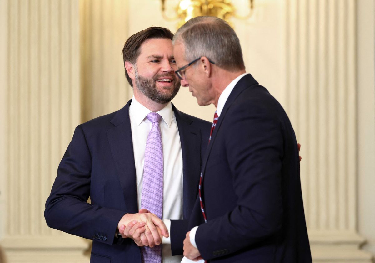 'His word is good!' Dem senator gushes about trusting GOP leader as she caves on shutdown