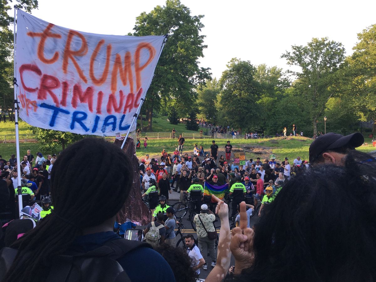 'Loser!' Trump p​rotesters outshout MAGA supporters at Bronx rally