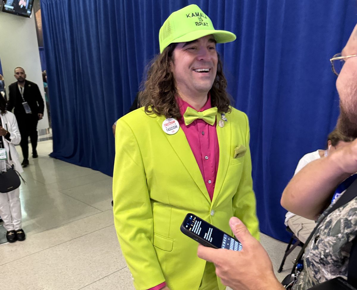 See the most outrageous Kamala costumes at the Democratic National Convention