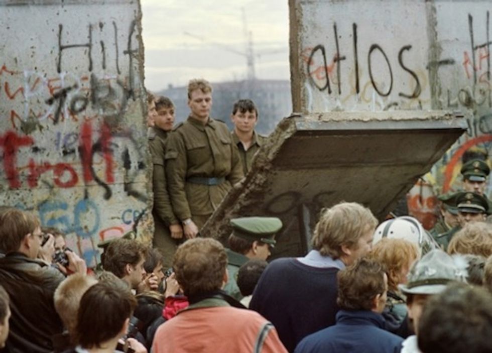 Authorities reject art project bid to rebuild Berlin Wall