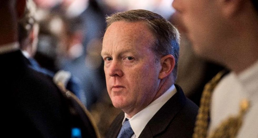 Sean Spicer freaks out over question about turning over White House notes to Bob Mueller