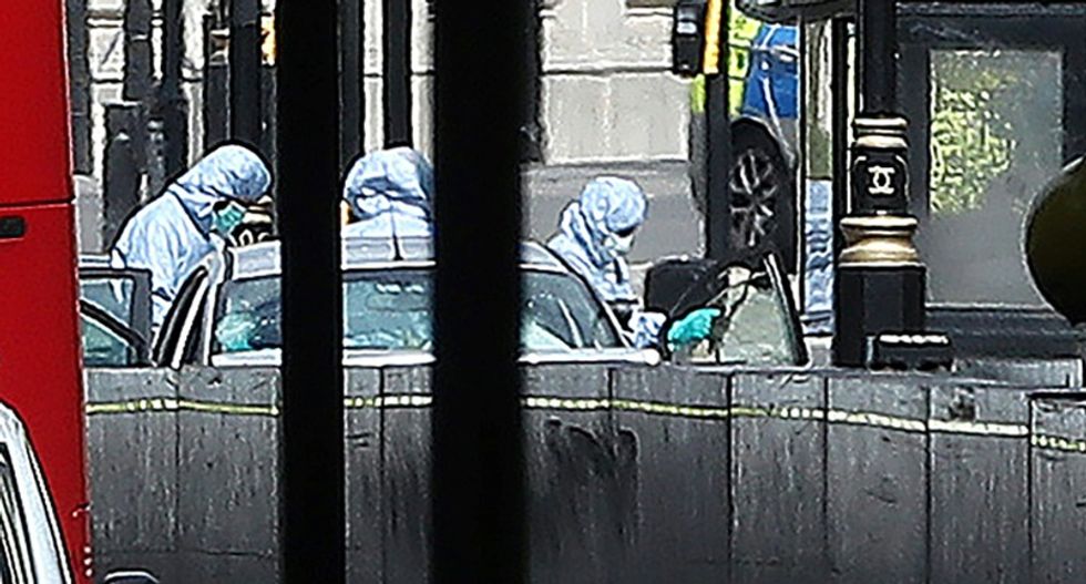 Suspected terror attack injures pedestrians outside UK parliament