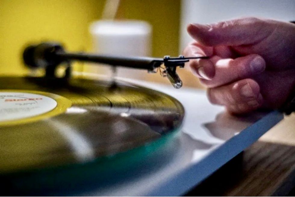 Vinyl sales surpass CD revenue, first time since 1980s