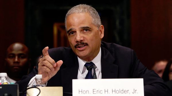 Eric Holder to remain U.S. attorney general through November elections at least