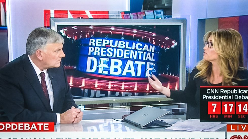 CNN host grills Rev. Franklin Graham: Banning Muslim refugees is not very Christian of you