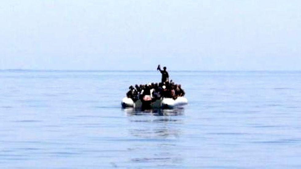 Italy intercepts 700 asylum-seekers, including Syrians