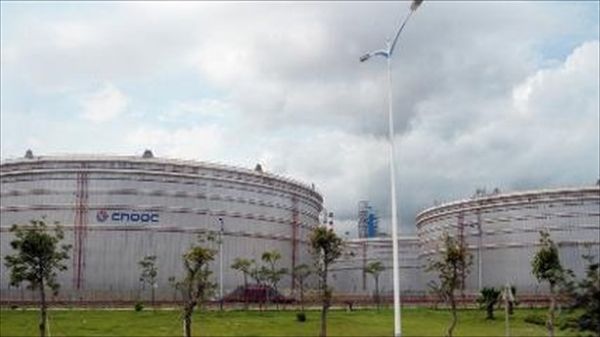 China wins $2 billion oil deal in Uganda