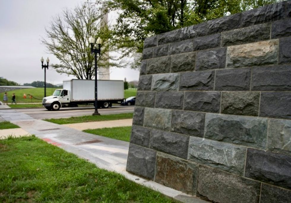 In first, US capital may employ levee against Hurricane Florence