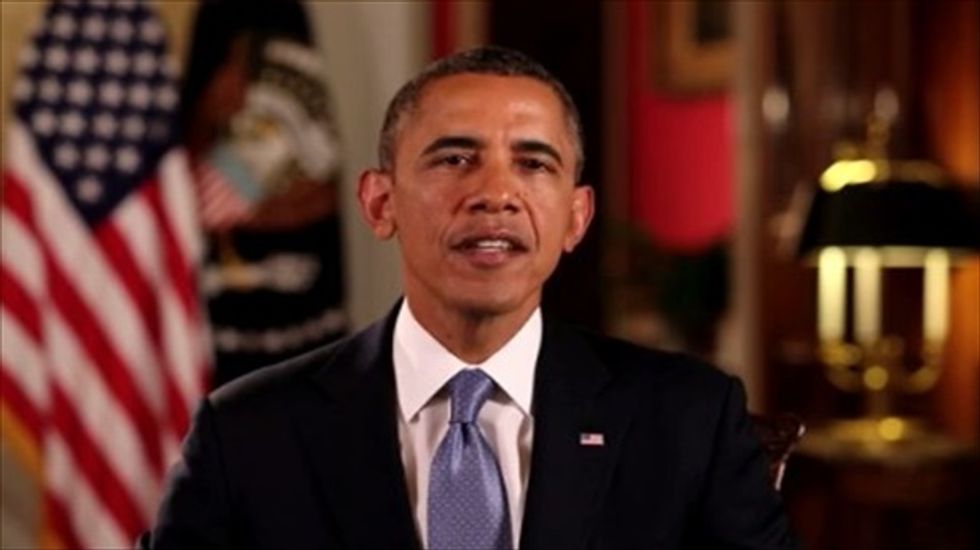 Obama makes fun of Clinton email scandal, GOP at annual dinner