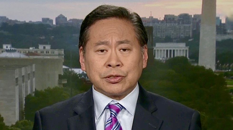 Ex-federal prosecutor explains what Manafort can give Mueller that almost no one else can