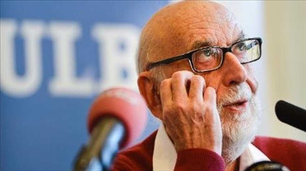 Scientists sound alarm over waiting decades to receive Nobel prize